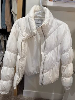 Arcadia White Cropped Puffer Jacket with High Collar